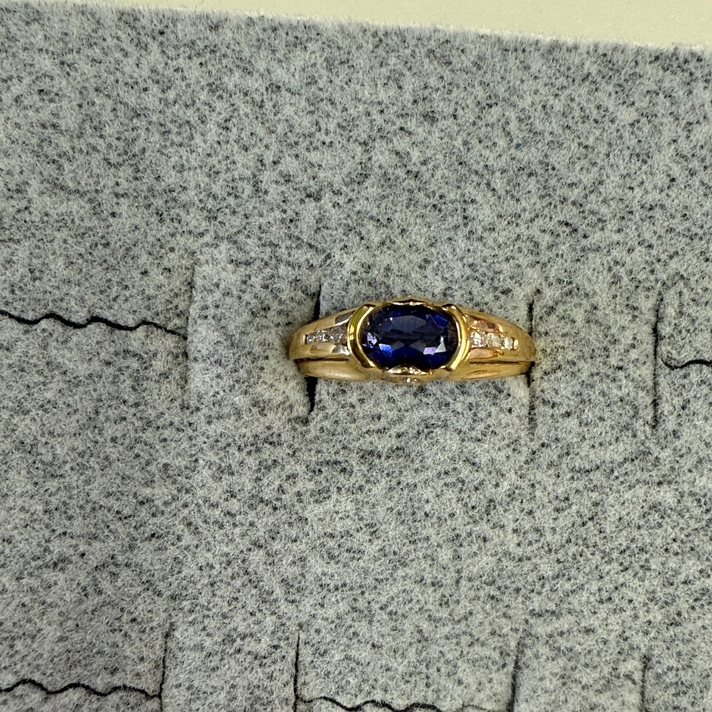 Yellow gold, iolite and diamond ring - size 7